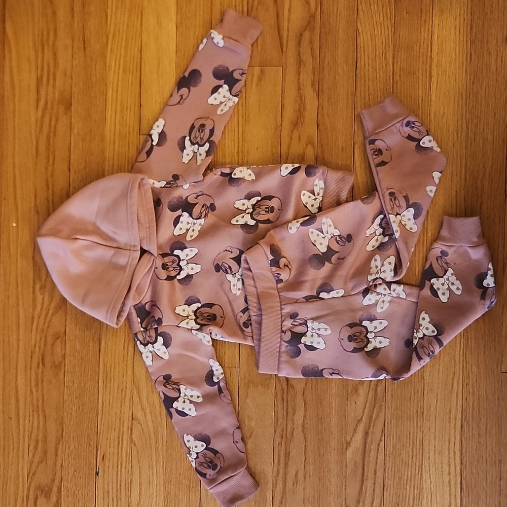 Minnie Mouse Sweatsuit